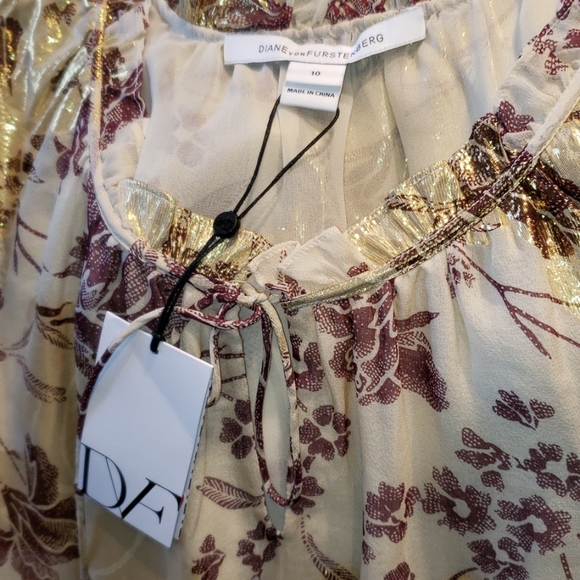 DVF New 'Rebekah' SILK Gold Metallic Printed Top Blouse NWT Women's 10 CHIC 🎉HP - Picture 7 of 14